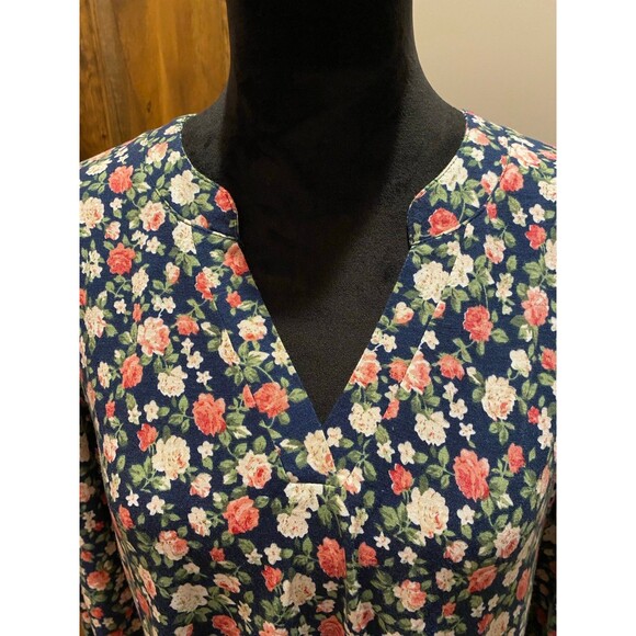 Womans Blouse Plus Size XL Top Navy Floral V Neck Pullover Stretchy Long Sleeve - Picture 3 of 12